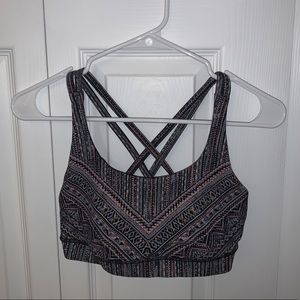 Lululemon Energy Bra in Size 6
